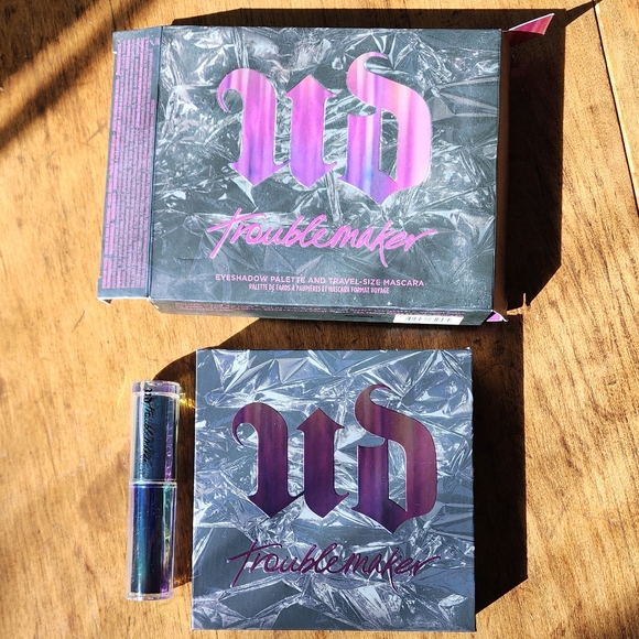 Urban Decay NIB Troublemaker Eyeshadow Mascara set - Picture 8 of 11